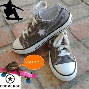 grey canvas converse